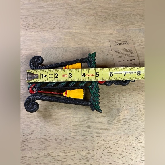 John Wright Cast Iron Broom‎ Trivet Vintage Painted - Picture 4 of 6